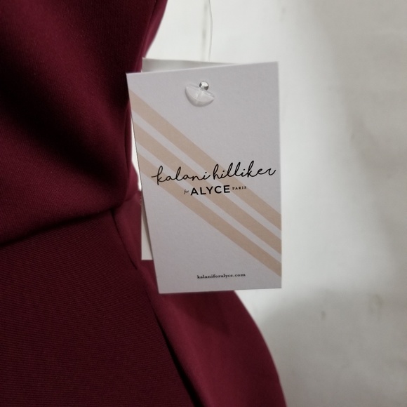 KALANI HILLIKER for Alyce V-Neck Dress w/Pockets - Picture 7 of 8